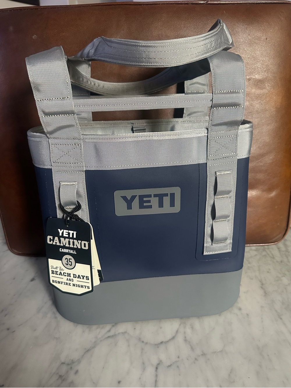 YETI Camino Carryall 20 Storm Gray Tote Bag New With Tags Beach Outdoor